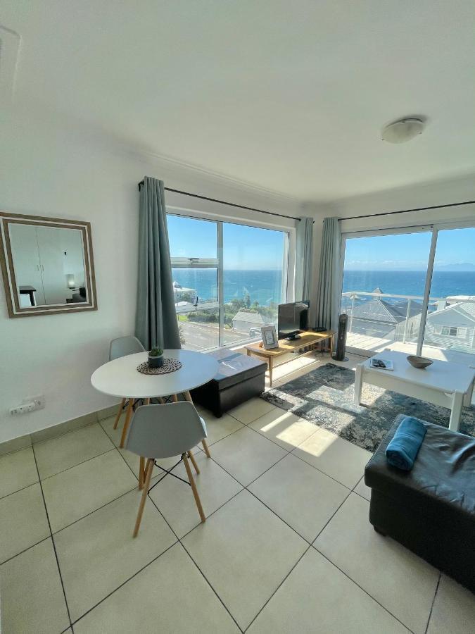 Sail Away Studios Simonʼs Town Екстериор снимка