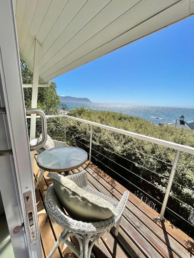 Sail Away Studios Simonʼs Town Екстериор снимка