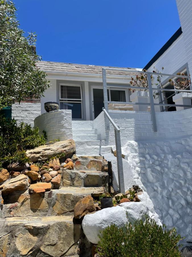 Sail Away Studios Simonʼs Town Екстериор снимка